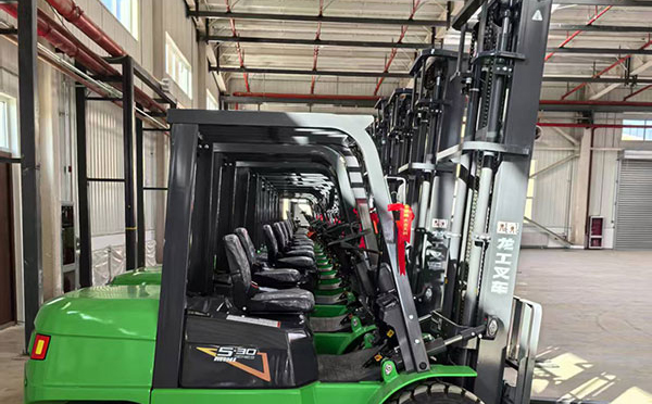不同工况如何匹配陇南叉车?从仓储到物流的解决方案 不同工况如何匹配陇南叉车?从仓储到物流的解决方案