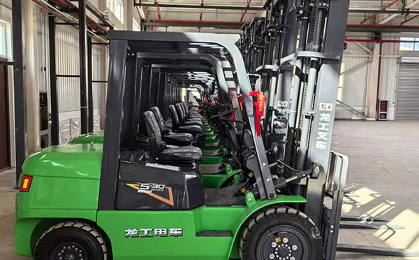 陇南叉车操作安全规范：避免事故的10个实用建议